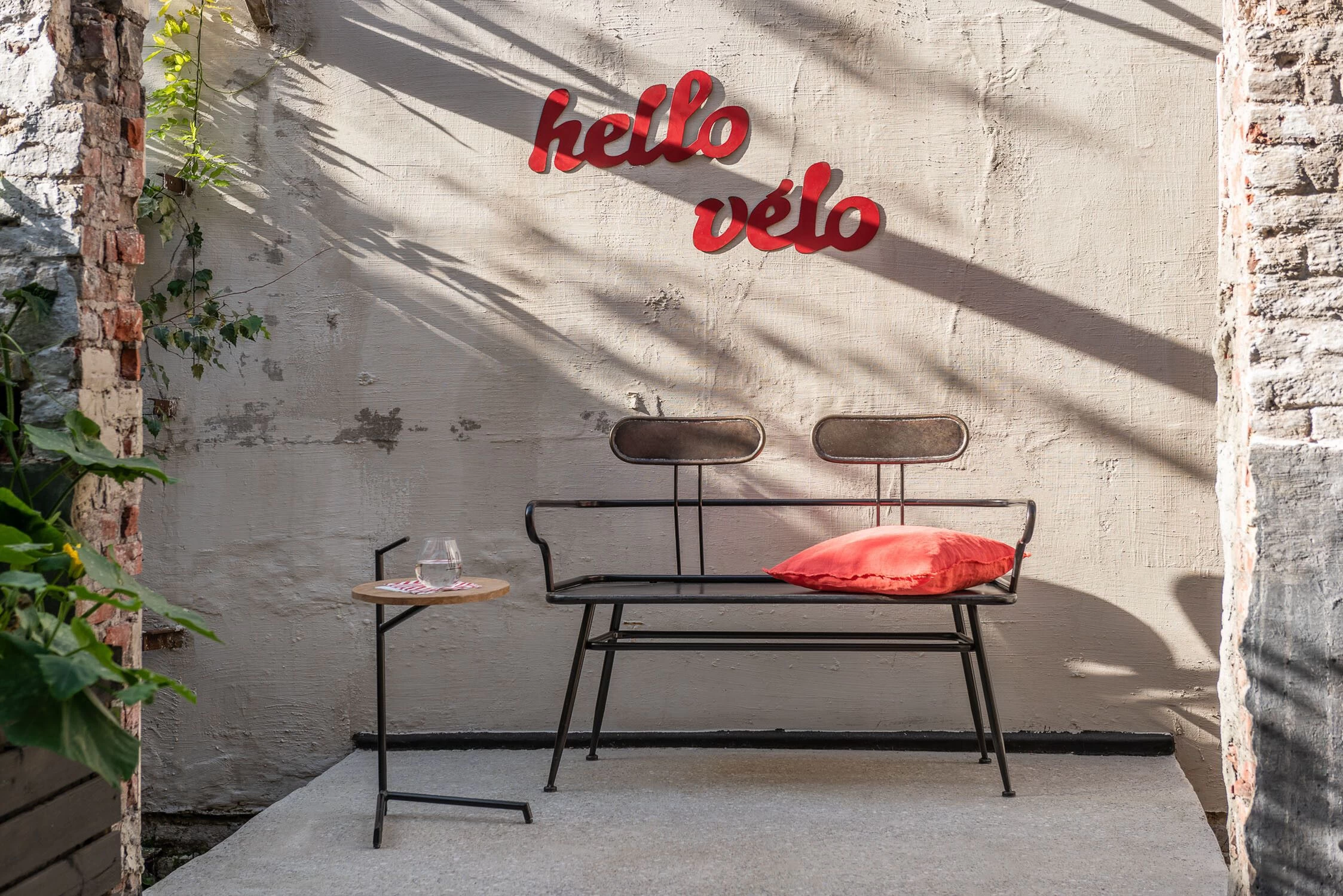 Bijzettafel Bistro Rond Mango Hout/ijzer Naturel/zwart 2 Bijzettafel Bistro Rond Mango Hout/ijzer Naturel/zwart - Afbeelding 2