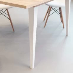 Uitschuifbare Tafel Kim 90x134/174 - Eik 21 Uitschuifbare Tafel Kim 90x134/174 - Eik -Collectie Woonkamermeubels 2290A0300X00 Dining table natural oak and white 8 1720