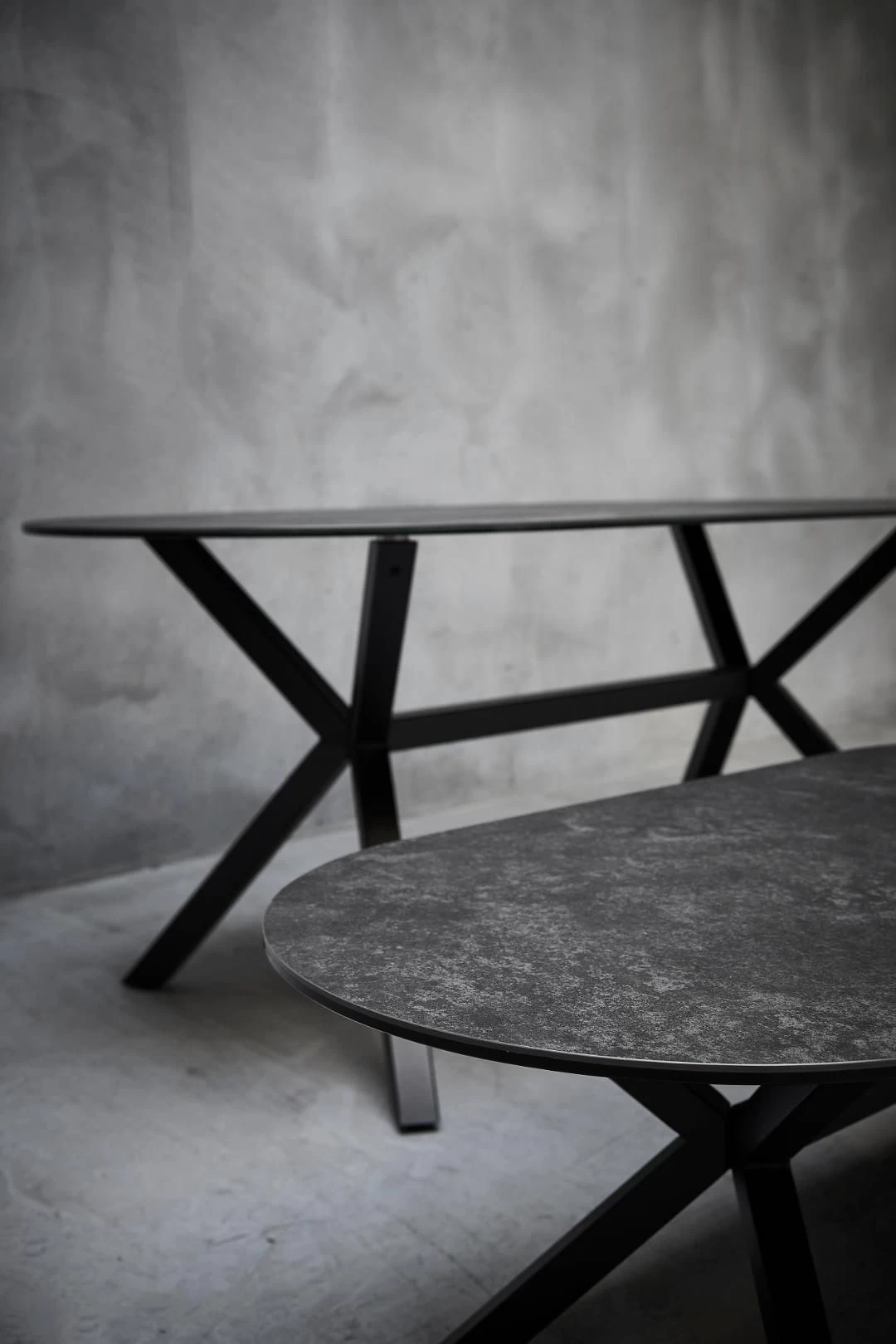 Ovalen Eettafel Laxey 180x90 - Zwart 10 Ovalen Eettafel Laxey 180x90 - Zwart - Afbeelding 10