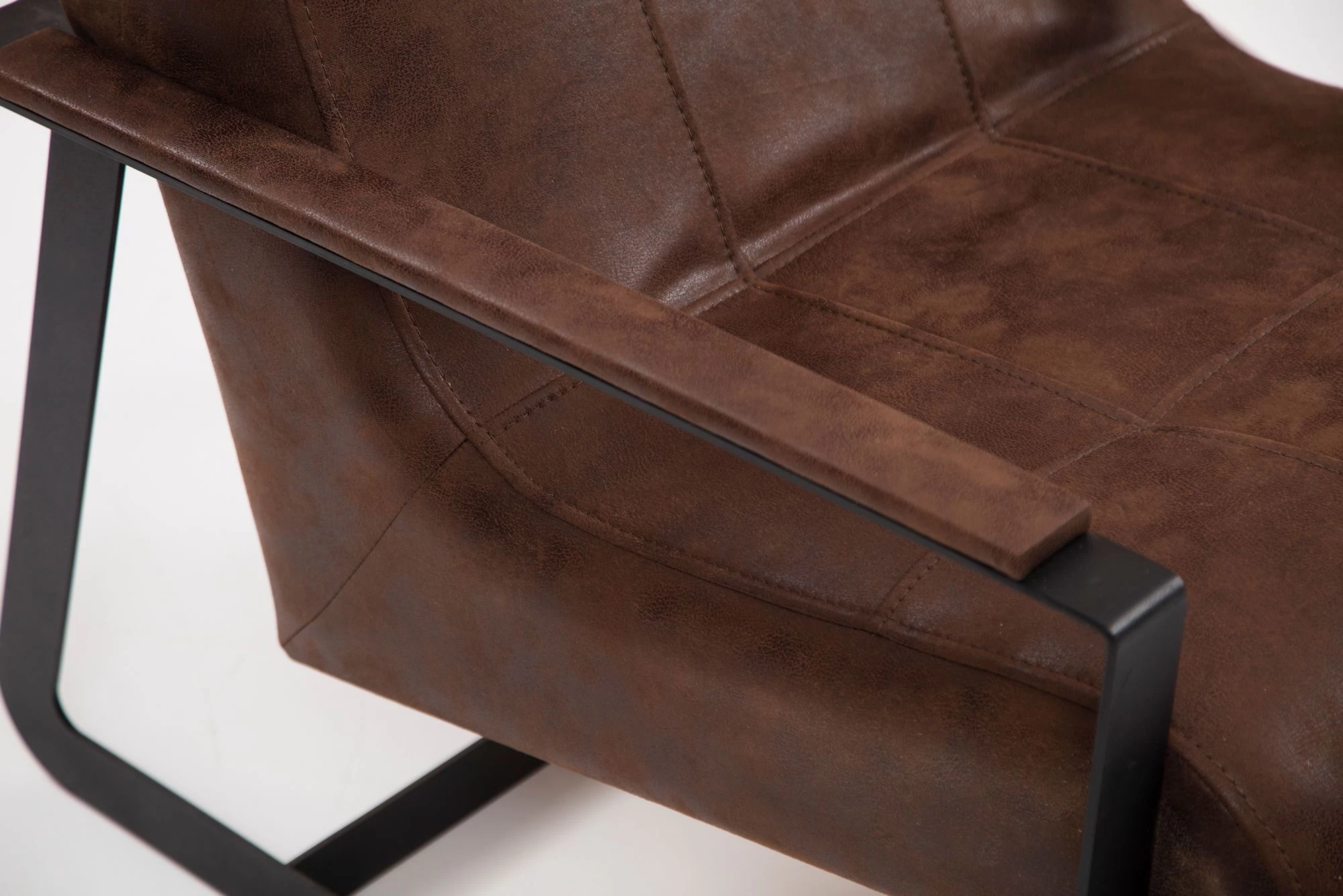 Artie Wing Chair | Beukenhouten Frame | Polyester | Bruin 3 Artie Wing Chair | Beukenhouten Frame | Polyester | Bruin - Afbeelding 3