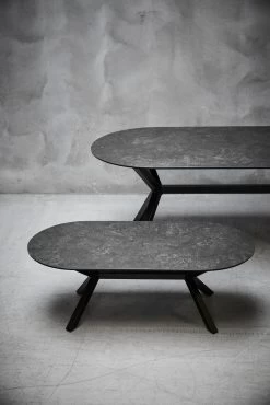 Ovalen Eettafel Laxey 180x90 - Zwart 21 Ovalen Eettafel Laxey 180x90 - Zwart -Collectie Woonkamermeubels 7344615F B98F 4513 A74F EB989F5F8261 2d5b