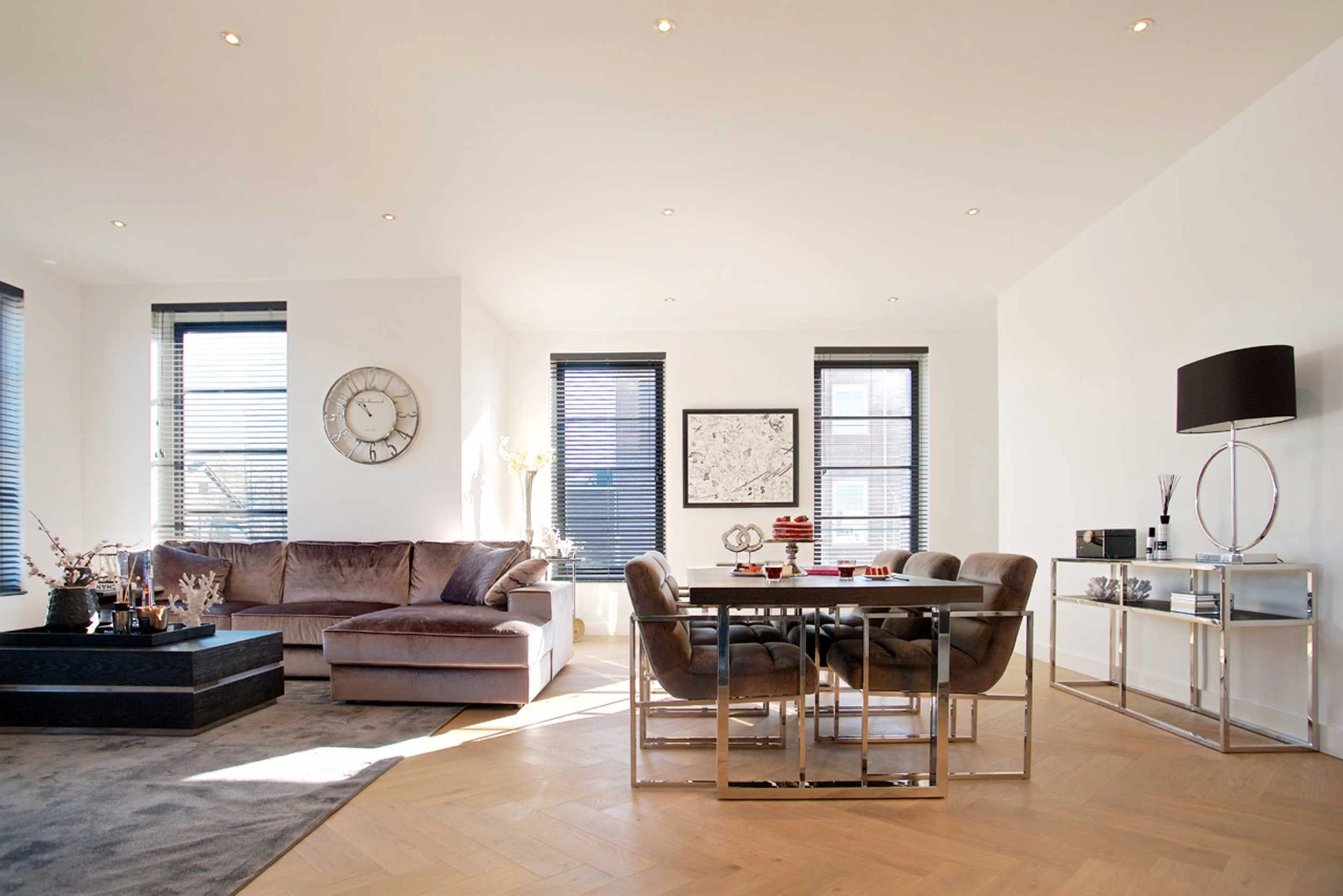 RICHMOND Eettafel Bony 220x100cm Visgraatmotief - Zwart/zilver 2 RICHMOND Eettafel Bony 220x100cm Visgraatmotief - Zwart/zilver - Afbeelding 2