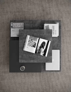 Salontafel Slato 90x90 Met 3 Niveaus - Beton/zwart 10 Salontafel Slato 90x90 Met 3 Niveaus - Beton/zwart -Collectie Woonkamermeubels 9500.627132 Slate CoffeeTable Concrete and Black 5 3240