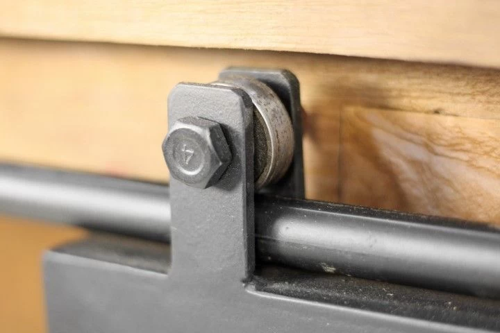 Vitrinekast Blackburn 220cm 2 Deuren & 6 Lades - Teak 3 Vitrinekast Blackburn 220cm 2 Deuren & 6 Lades - Teak - Afbeelding 3