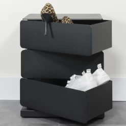 Ladekast Joan 3 Lades-zwart 7 Ladekast Joan 3 Lades-zwart -Collectie Woonkamermeubels Ontwerp zonder titel 2023 05 30T093248.519 73b4