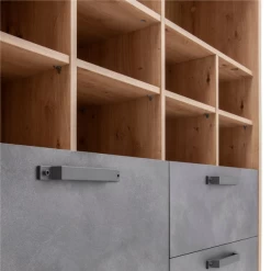 Boekenkast Faber 131cm Met Deur En 2 Lades - Eikdecor/betonlook 10 Boekenkast Faber 131cm Met Deur En 2 Lades - Eikdecor/betonlook -Collectie Woonkamermeubels Ontwerp zonder titel 2023 11 16T140326.828 a073